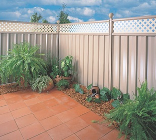 Fencing made from COLORBOND® steel